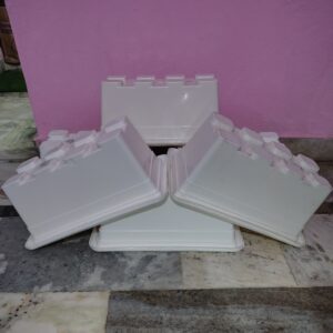 17" White Plastic Planter For Balcony/Garden Set of 4